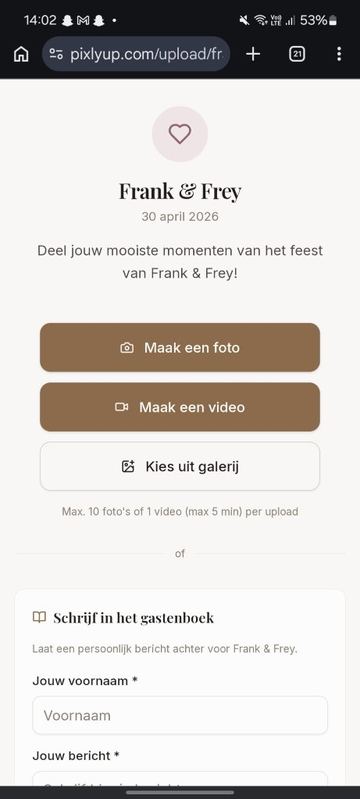 De uploadpagina van PixlyUp op een telefoon